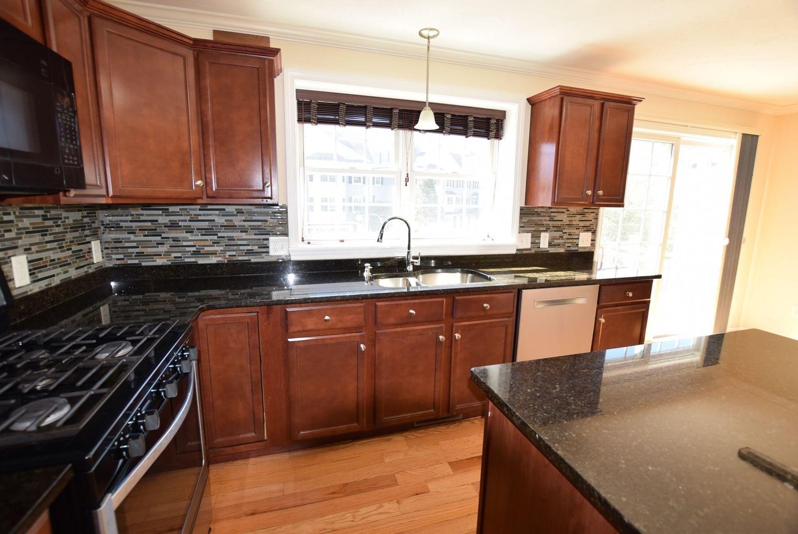 1975 Middlesex St #28 Lowell — Photo 3 of 17