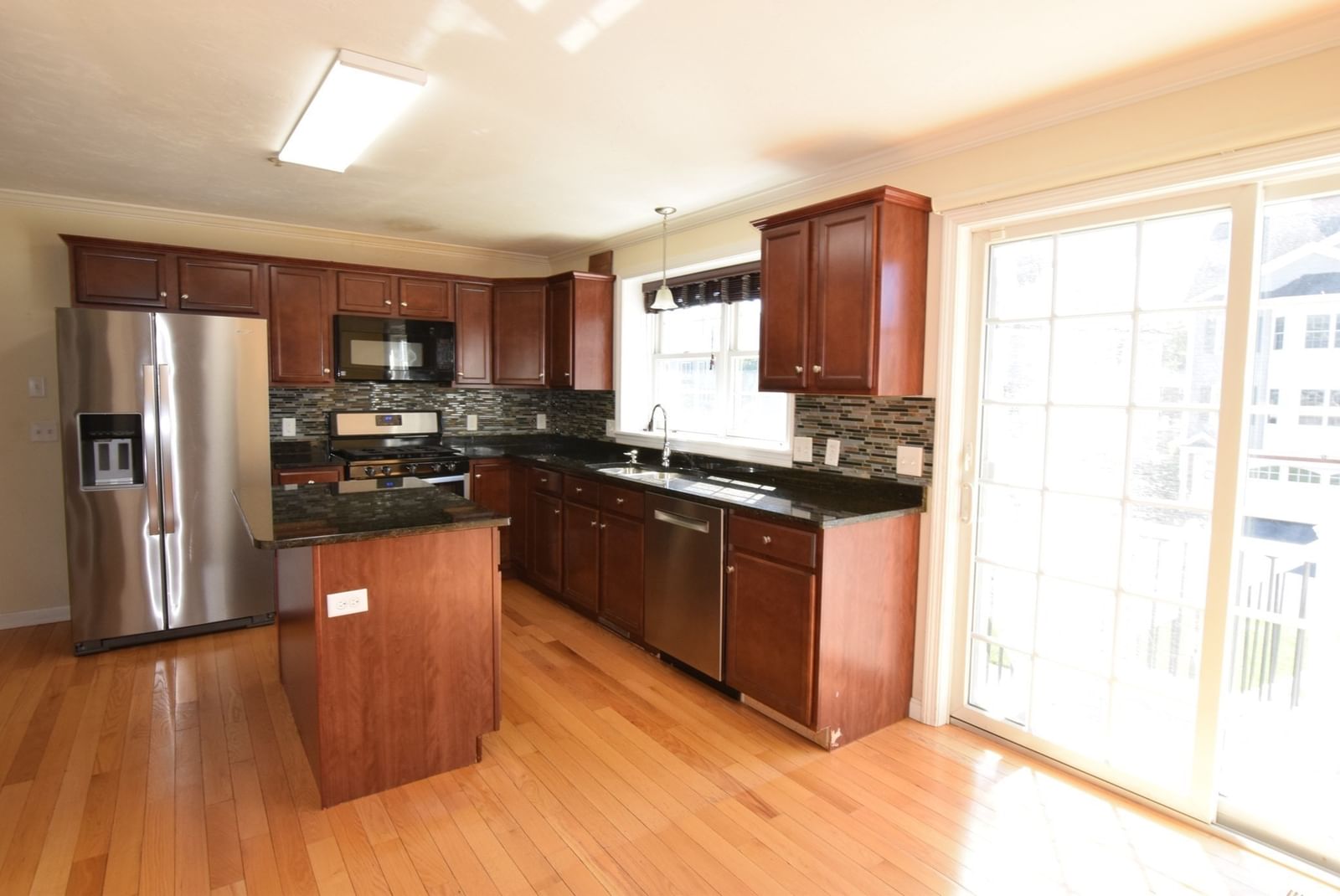 1975 Middlesex St #28 Lowell — Photo 4 of 17