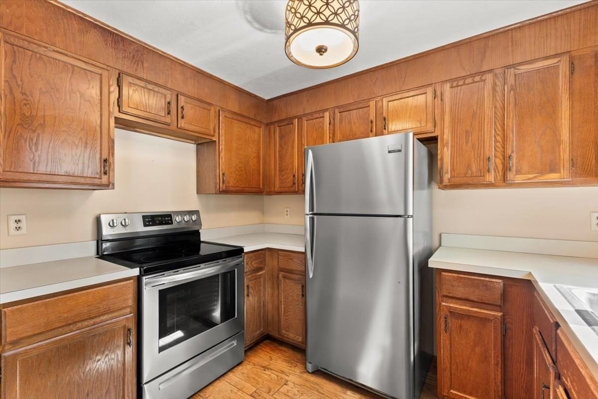 453 Turnpike St #6 Easton — Photo 7 of 41