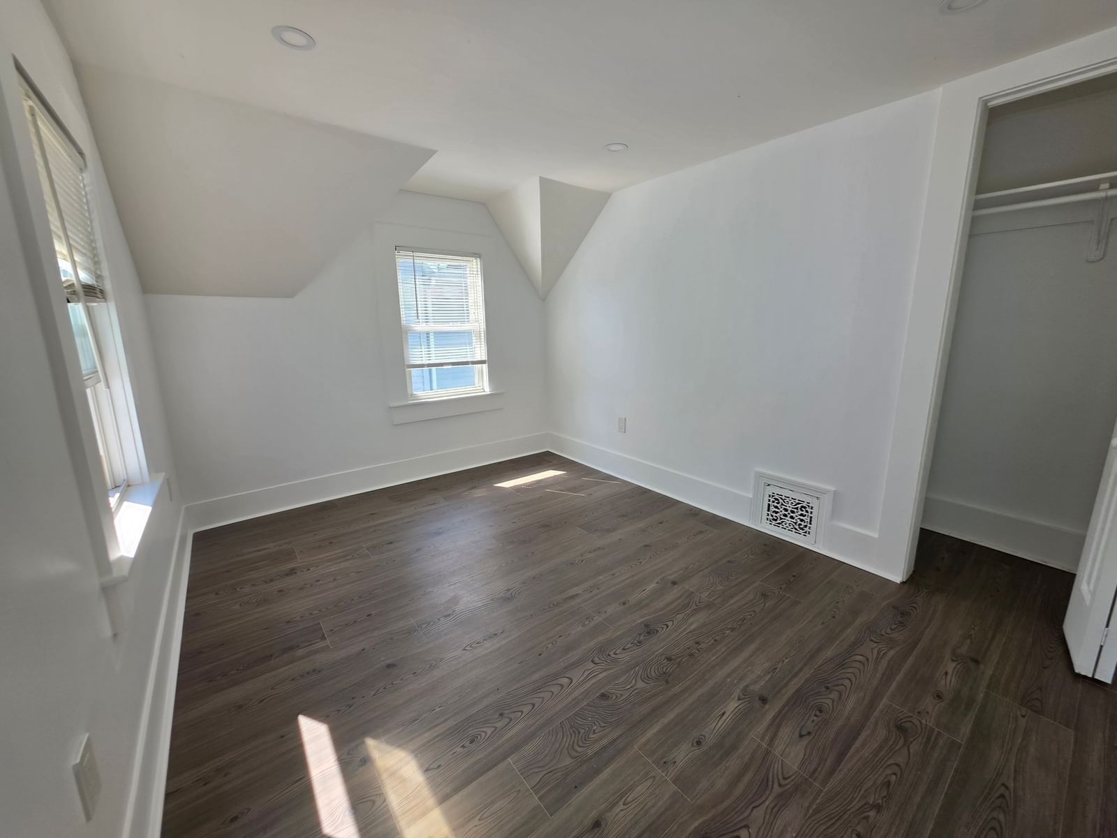 122 Bowler St Lynn — Photo 18 of 28