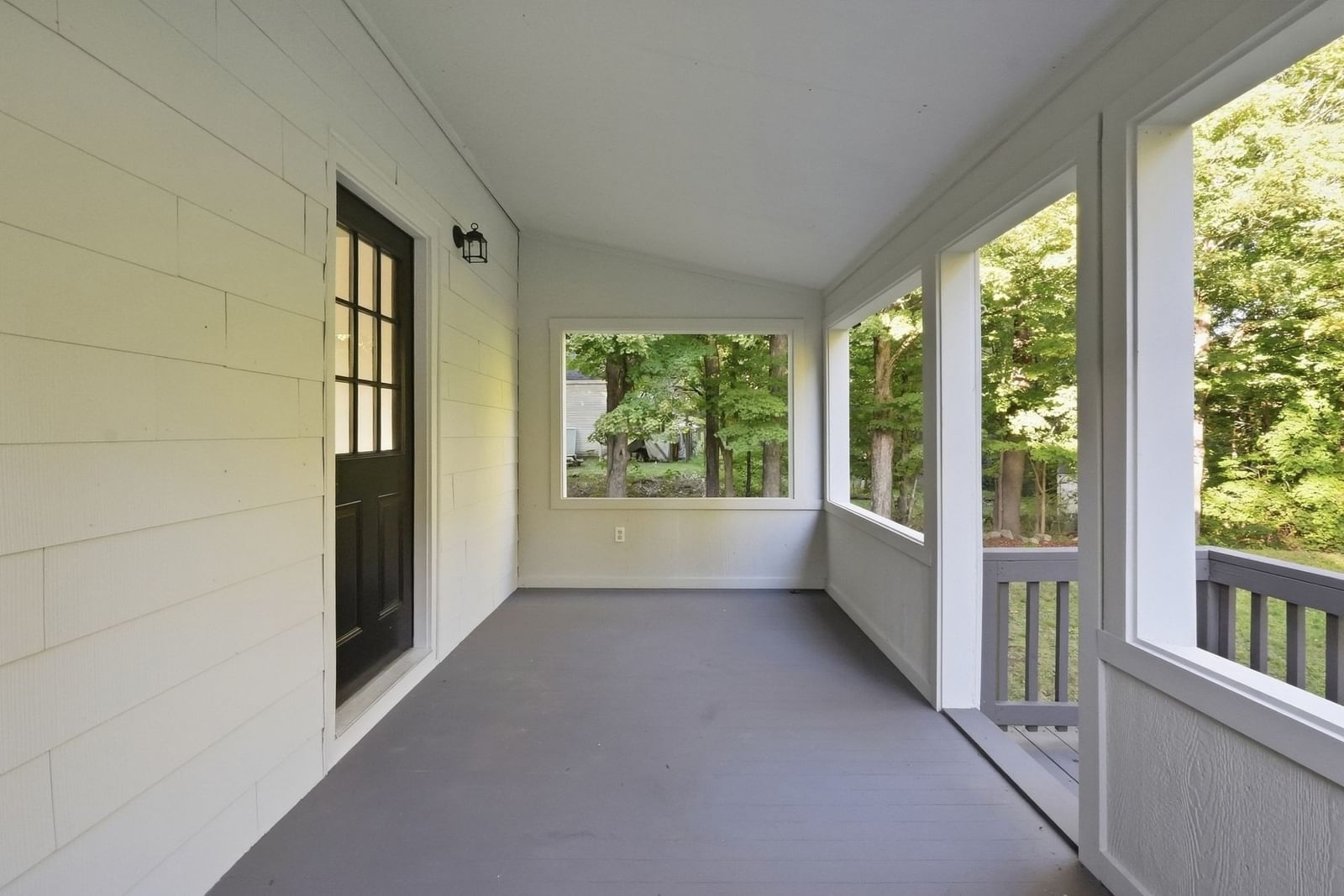 384 Mill St Gardner — Photo 3 of 21