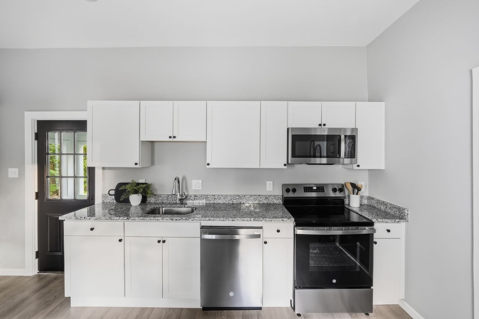 384 Mill St Gardner — Photo 7 of 21