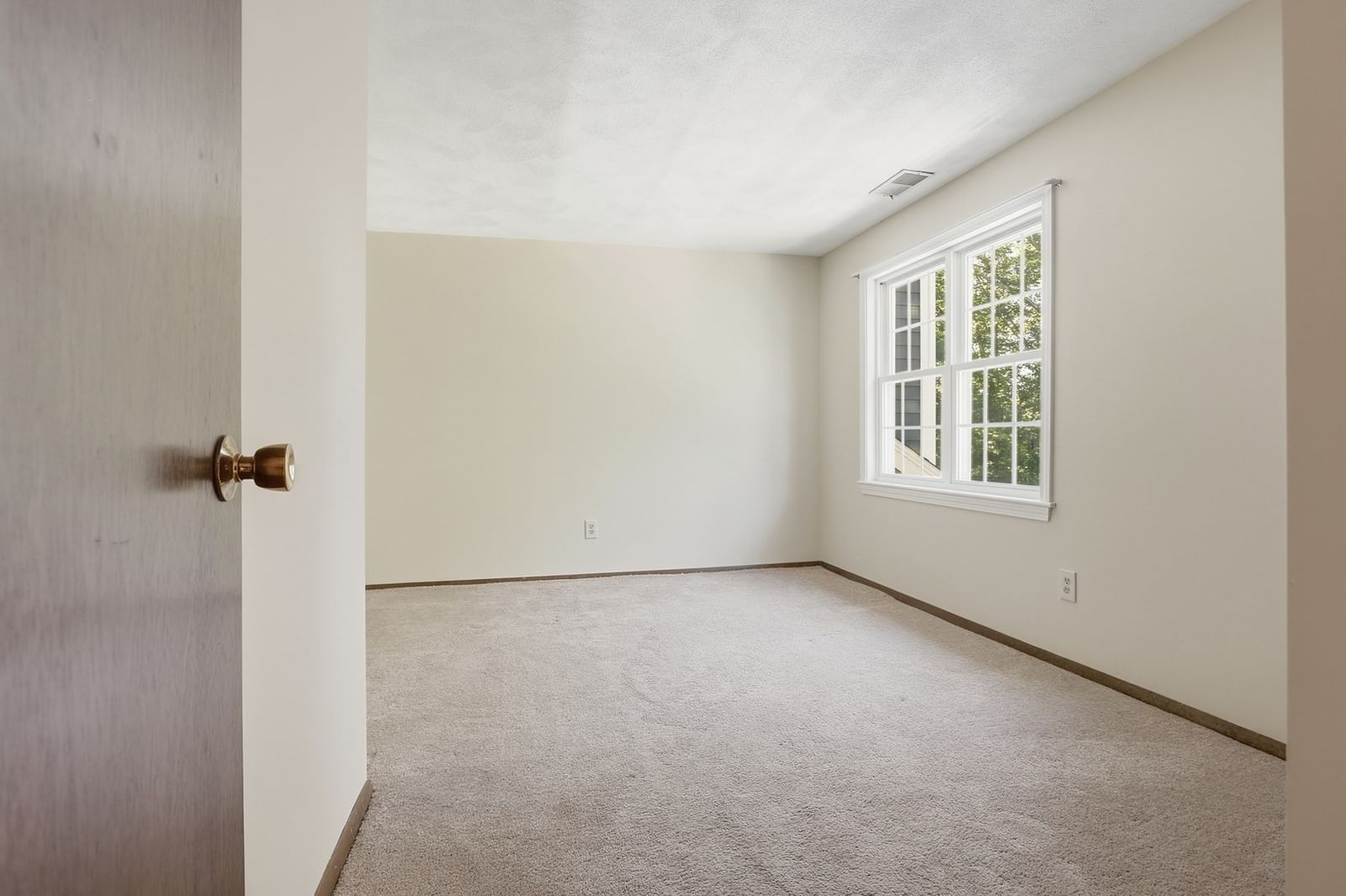 100 Baldwin #100 Boxborough — Photo 13 of 29