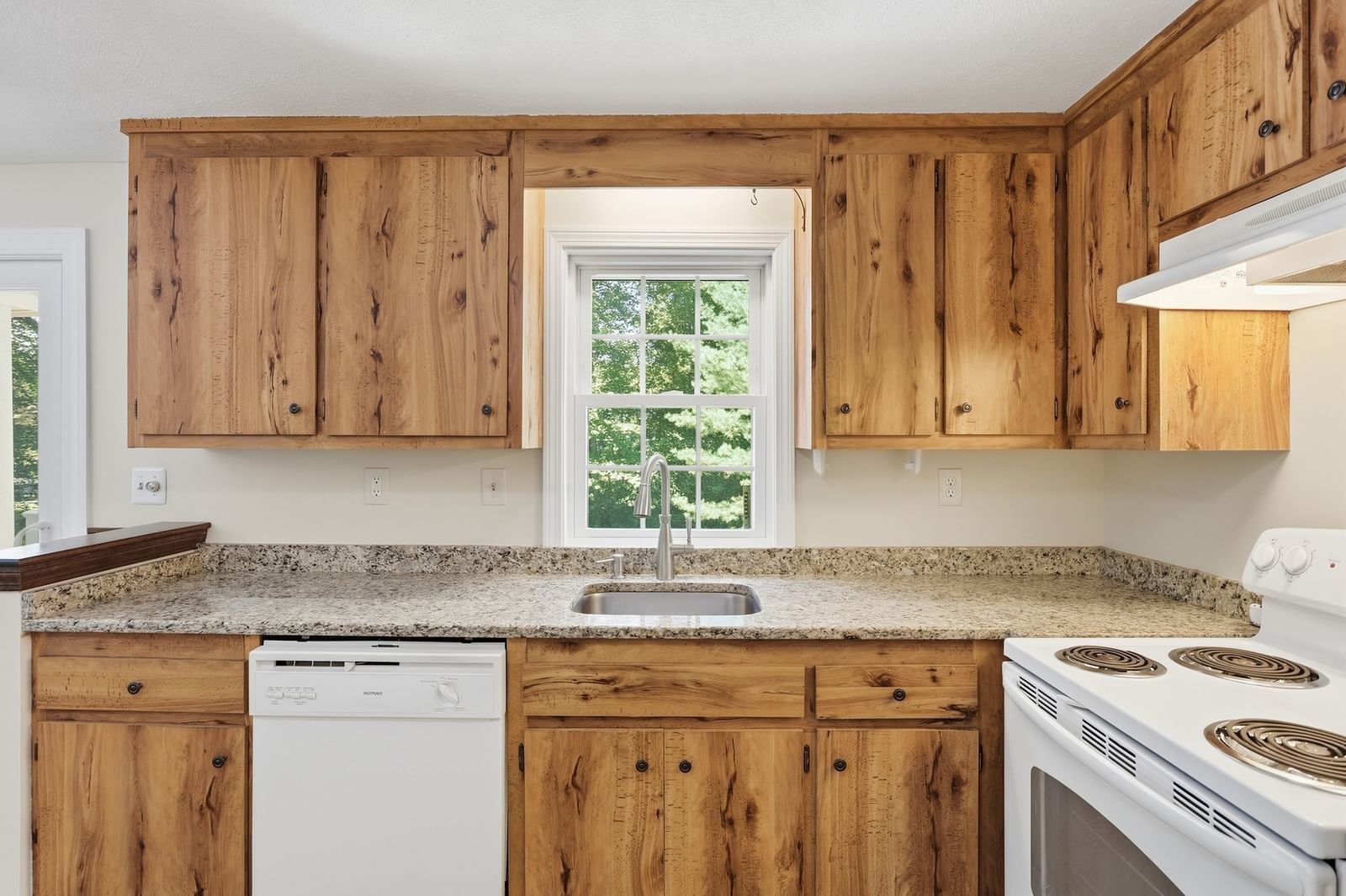 100 Baldwin #100 Boxborough — Photo 9 of 29