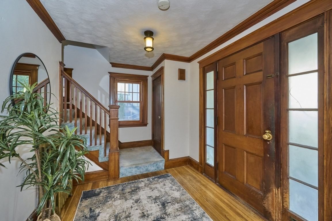 9 Princeton St Newton — Photo 2 of 30