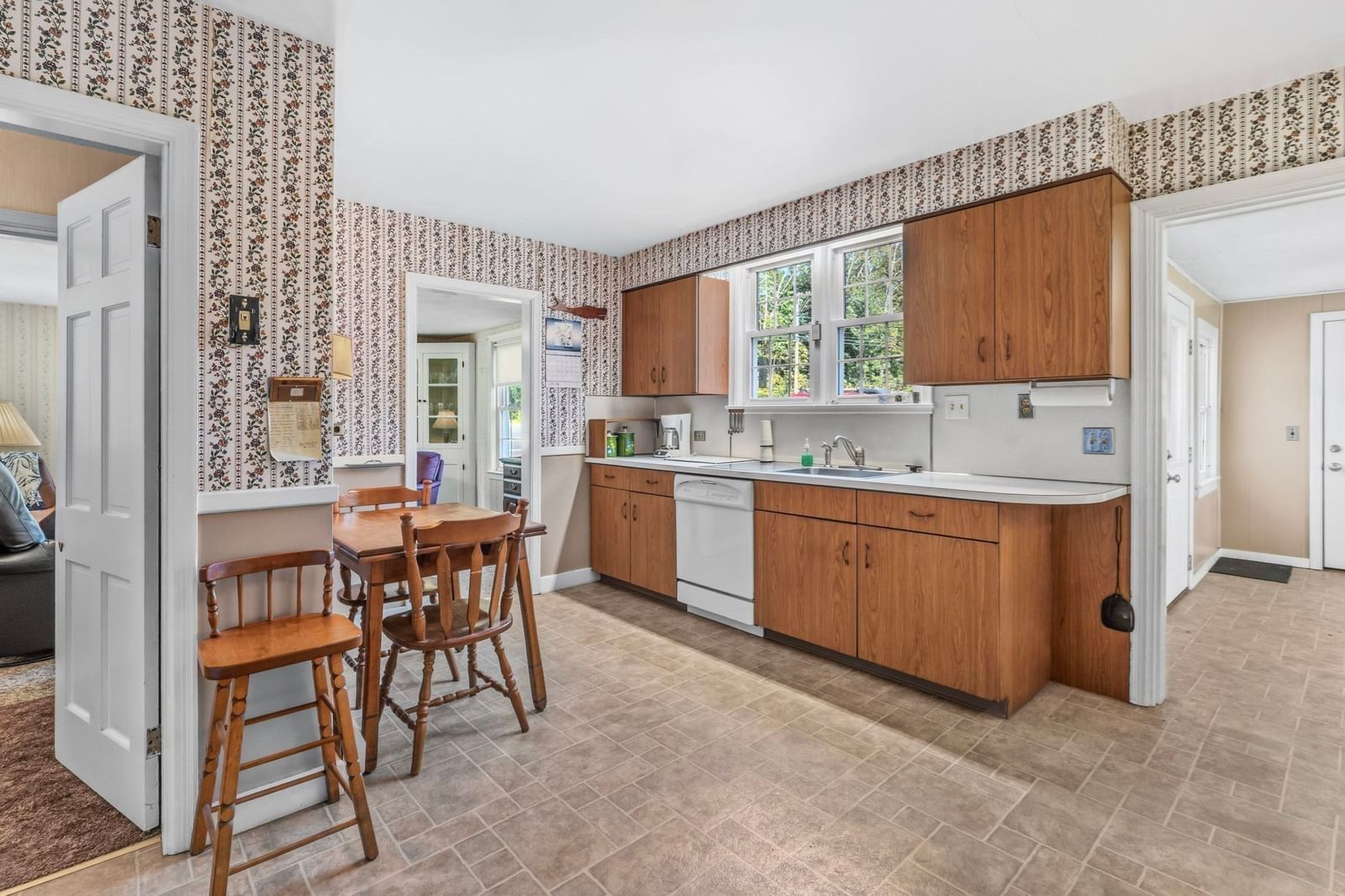 515 Main Rd Chesterfield — Photo 10 of 42