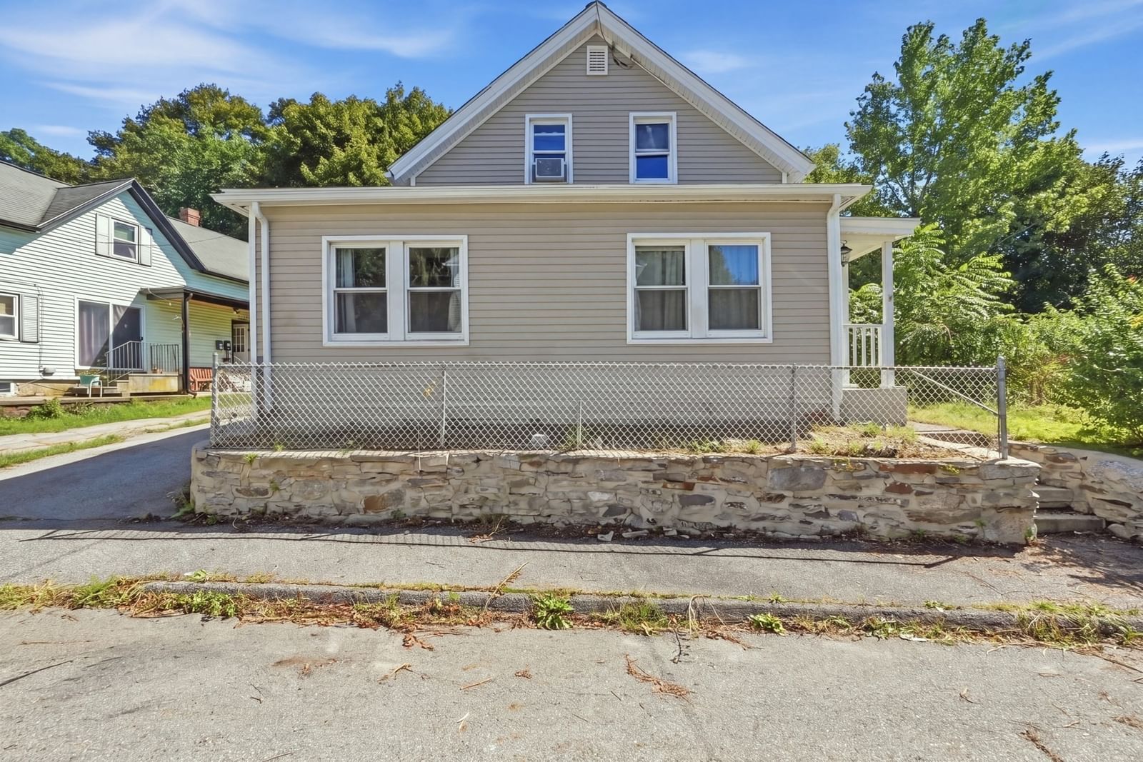 6 Goddard St Webster — Photo 2 of 29