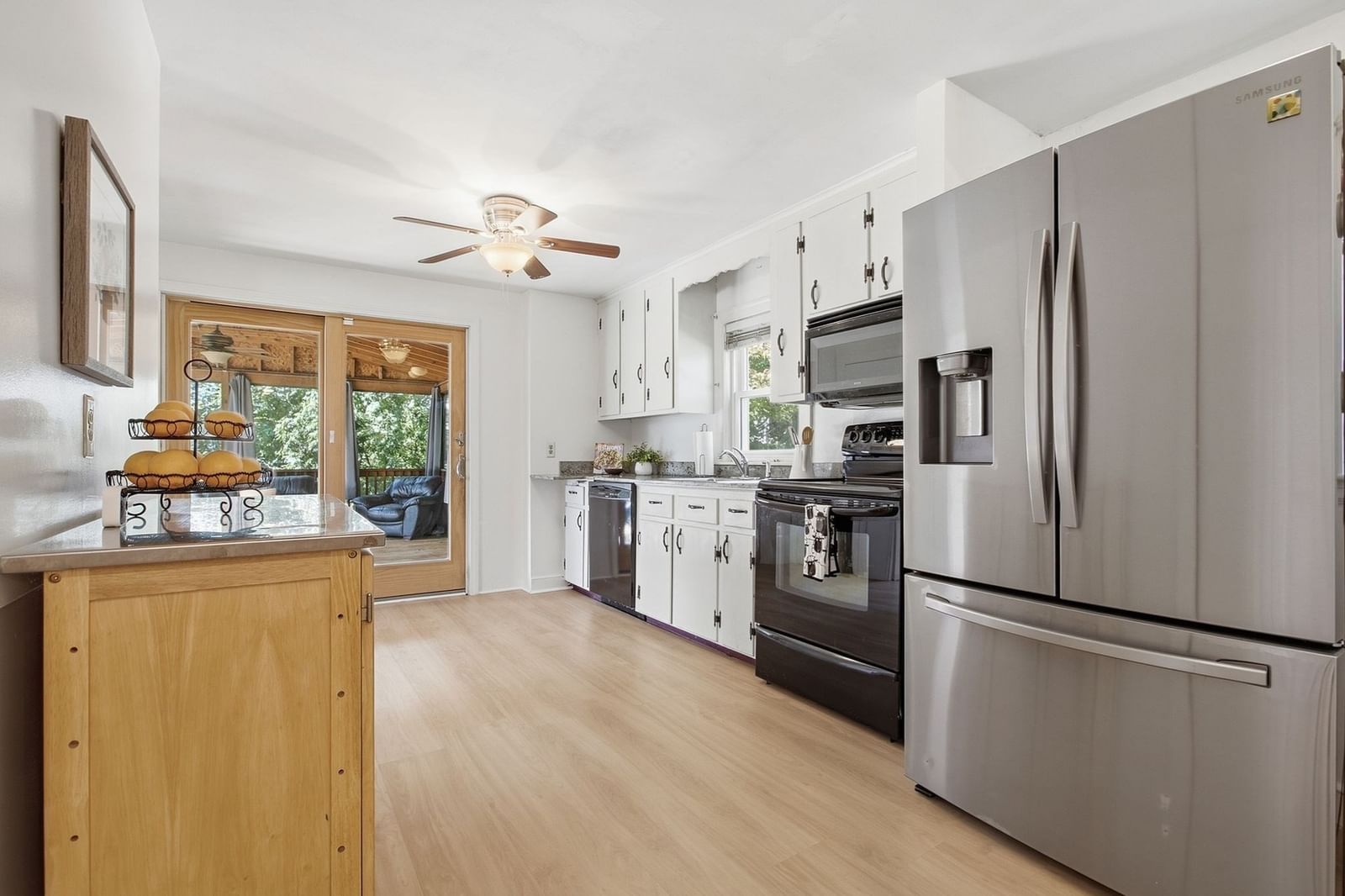 222 Cambridge Road Woburn — Photo 6 of 41
