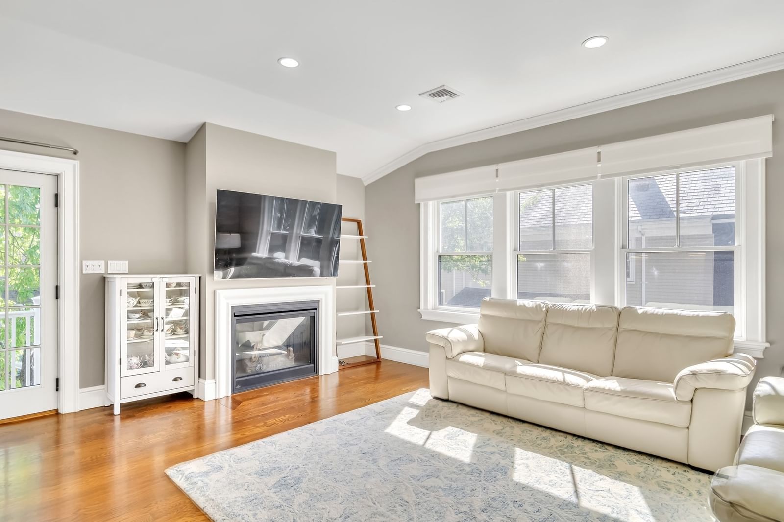 20 Waban St #2 Newton — Photo 16 of 38