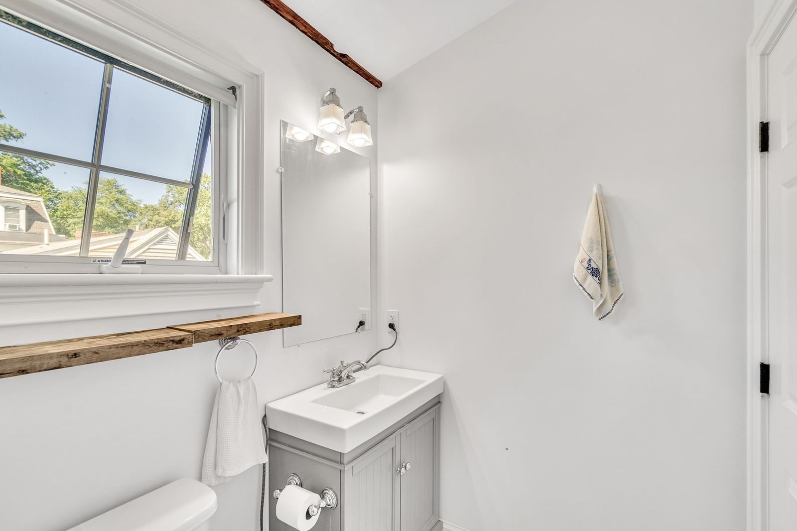 20 Waban St #2 Newton — Photo 27 of 38