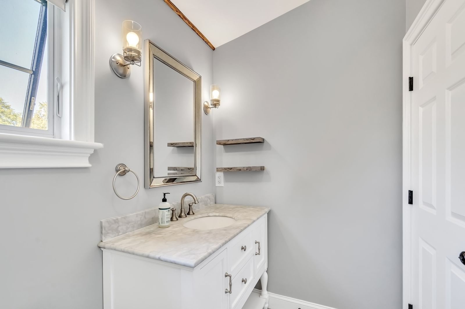 20 Waban St #2 Newton — Photo 34 of 38