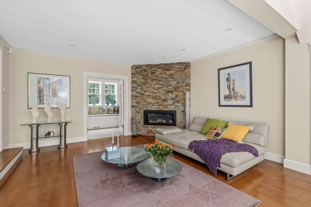 71 Arrow Head Rd Marshfield — Photo 10 of 41