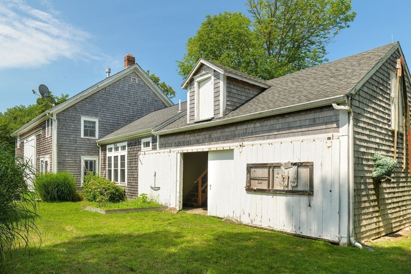 864-866 Pine Hill Westport — Photo 7 of 42