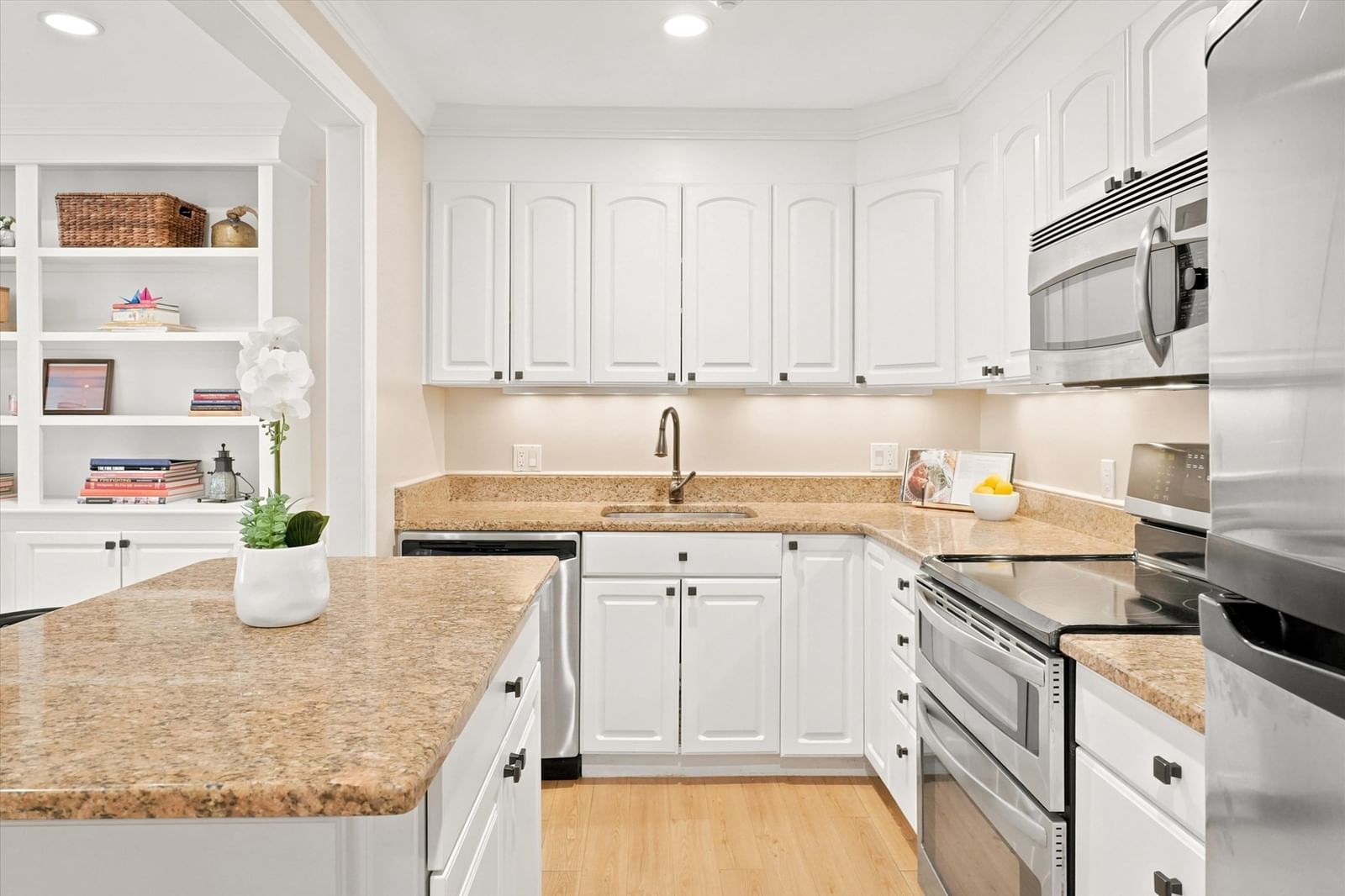 500 Northshore Rd #11A Peabody — Photo 4 of 33