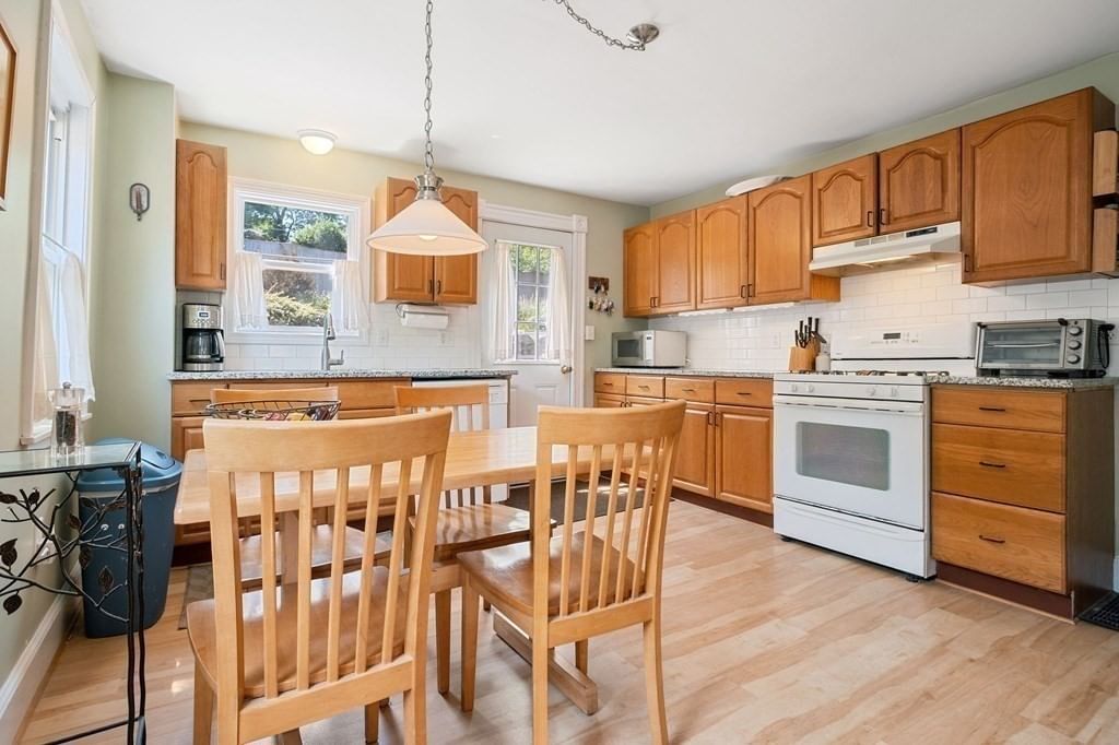 1302 Boylston St #1 Newton — Photo 8 of 10