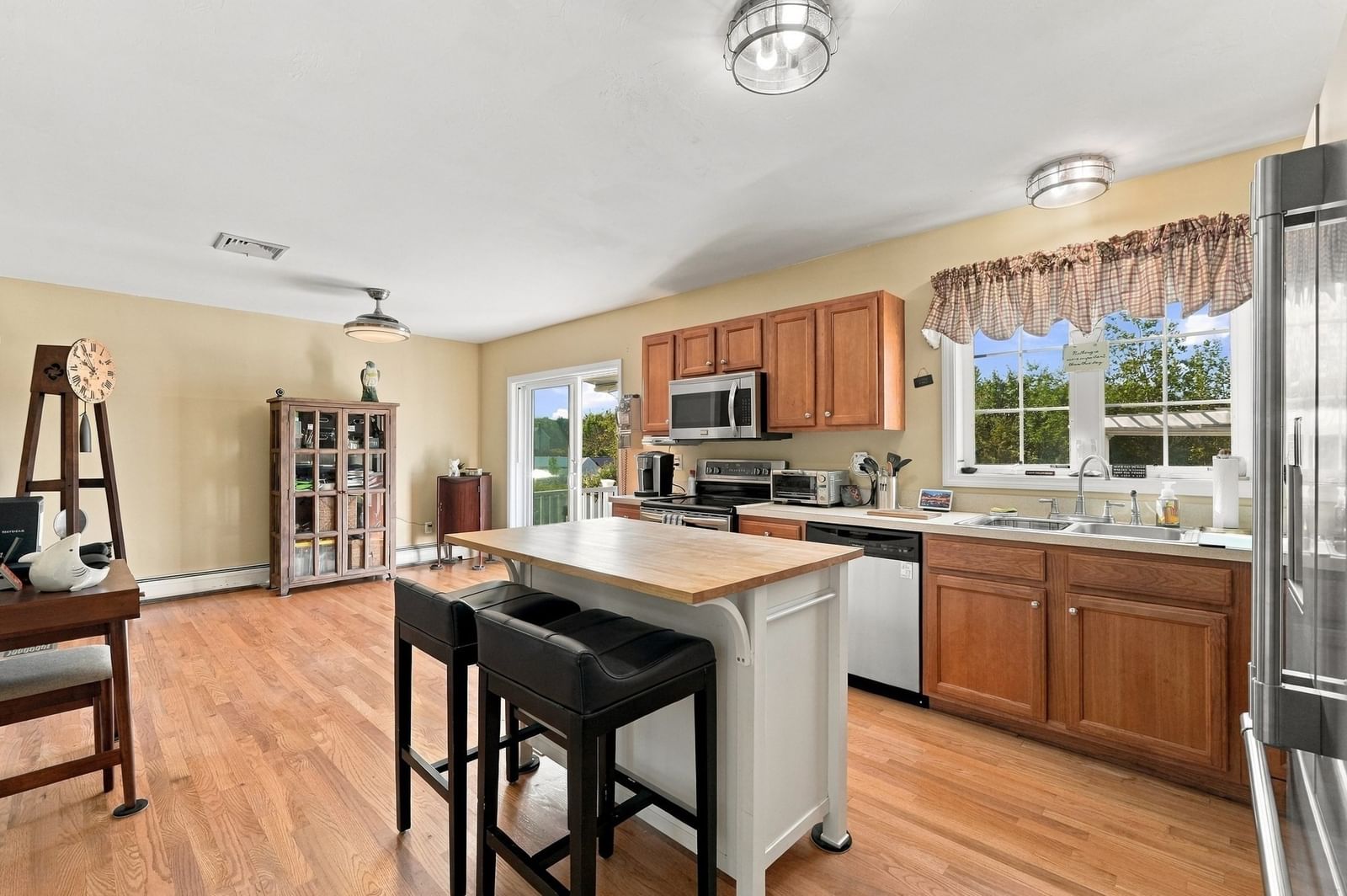 761 Council Oak Way Dighton — Photo 16 of 42