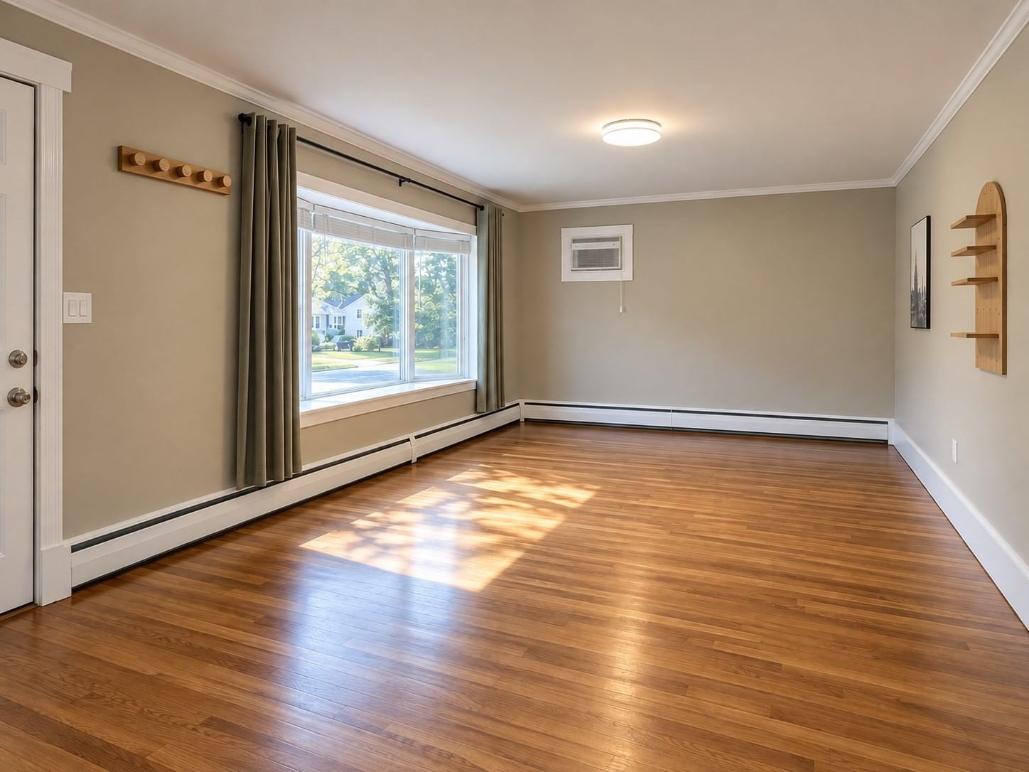 347 Lexington St Woburn — Photo 3 of 19