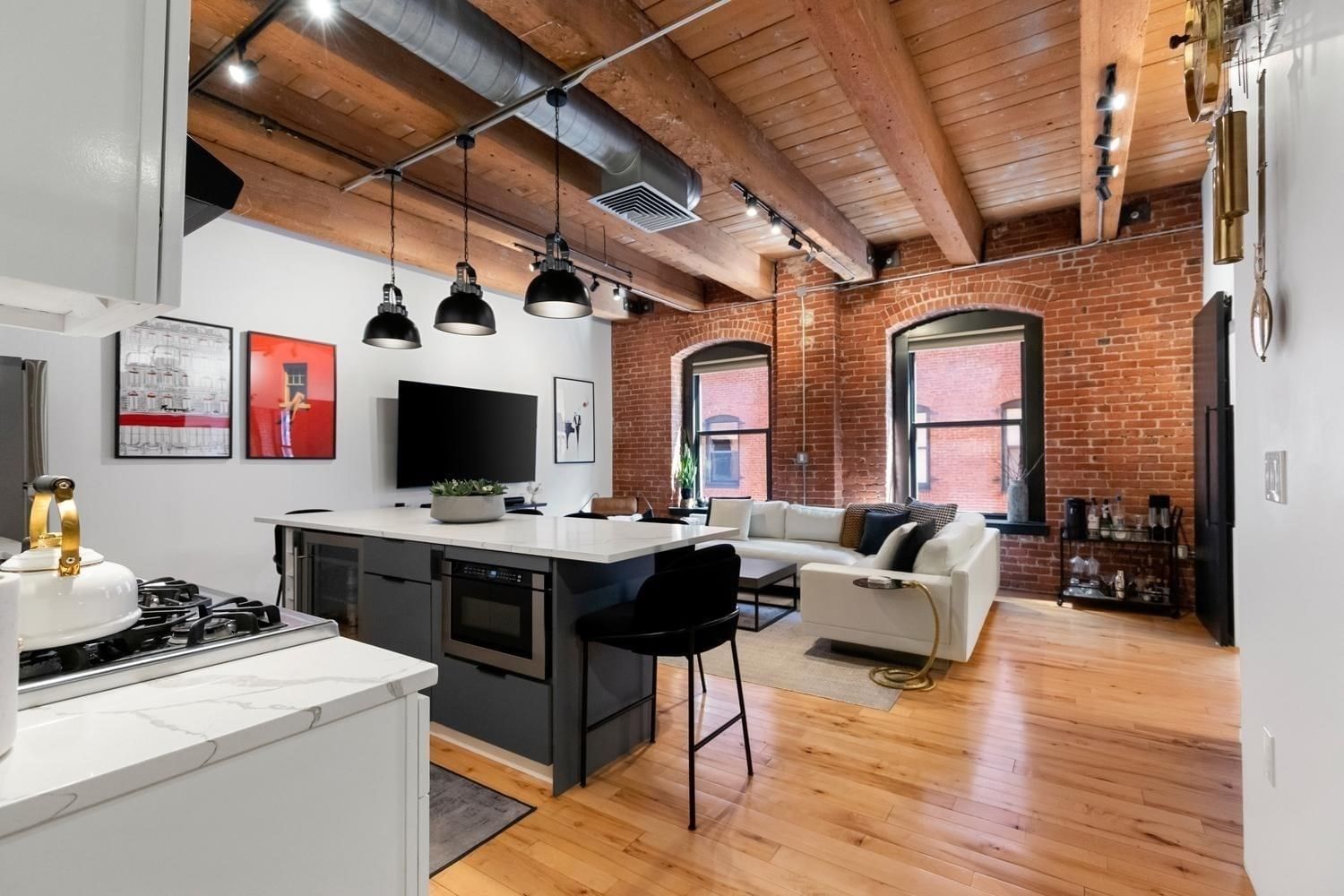 21 Wormwood St #422 Boston — Photo 4 of 32