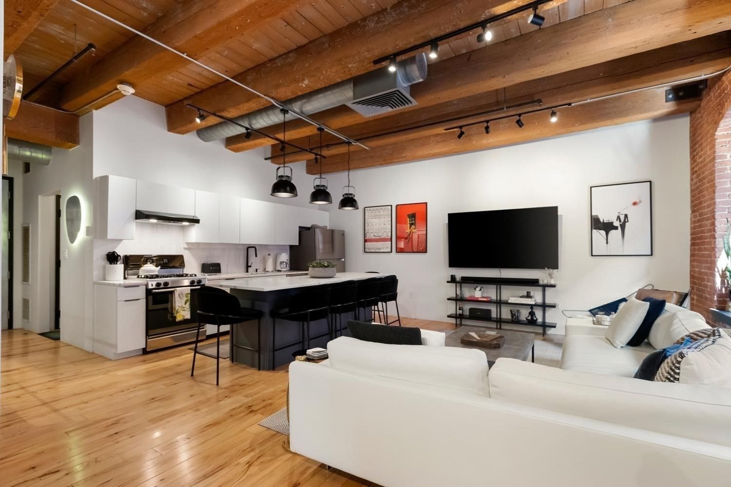 21 Wormwood St #422 Boston — Photo 5 of 32