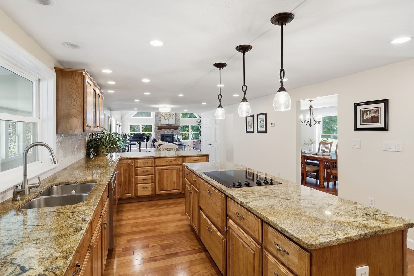 33 Wheeler Rd Bolton — Photo 11 of 42