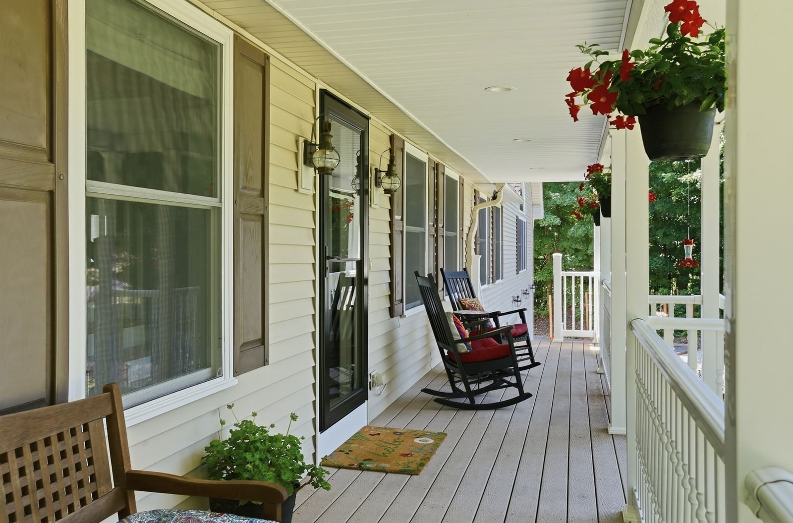 33 Wheeler Rd Bolton — Photo 4 of 42