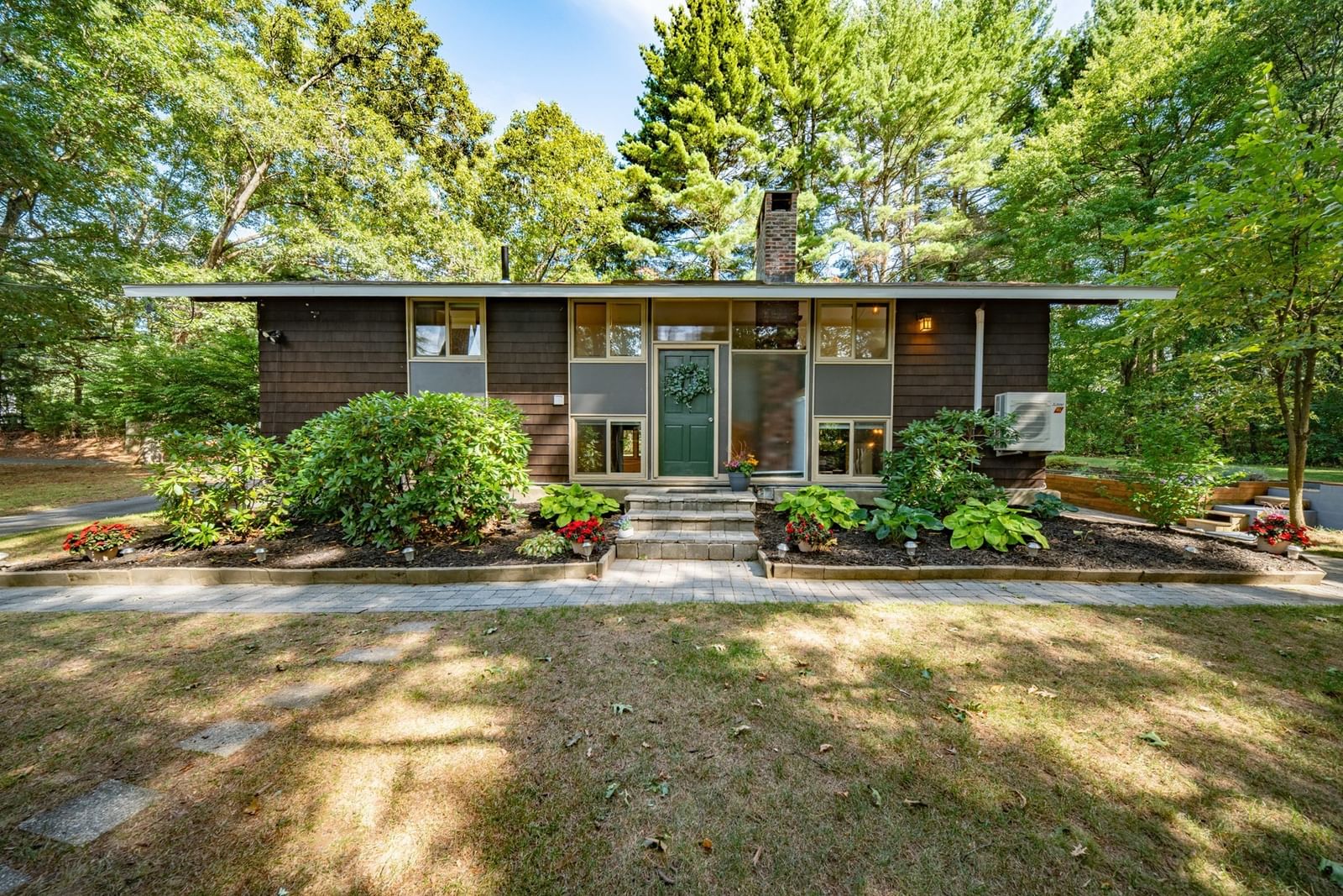 117 Salem Rd Billerica — Photo 4 of 42