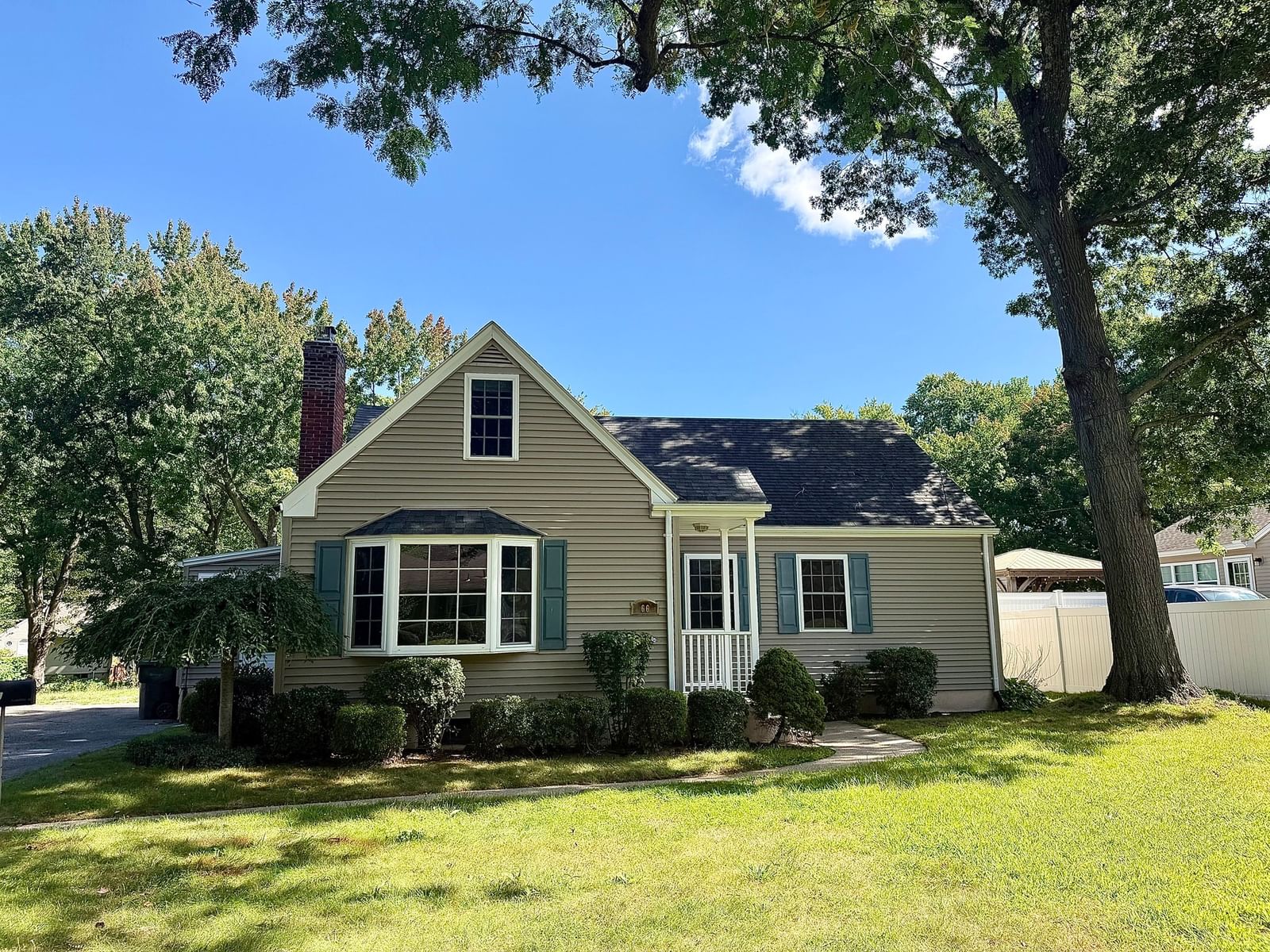 Property at 66 Greaney St, Springfield, MA 01104