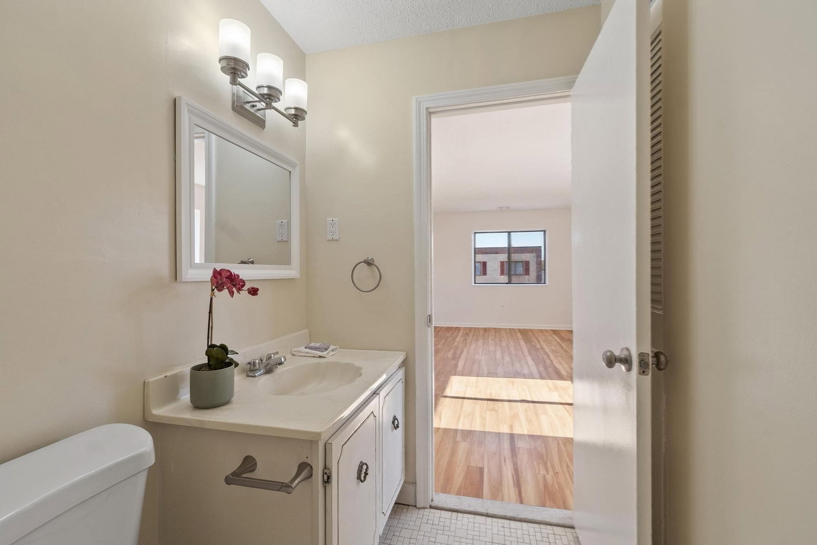 406-U 301 Broadway #301 Lynn — Photo 16 of 25