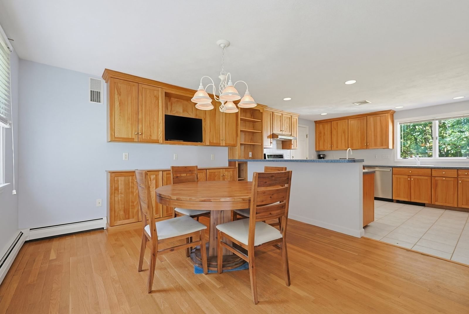 80 Brookdale Rd Sudbury — Photo 5 of 36