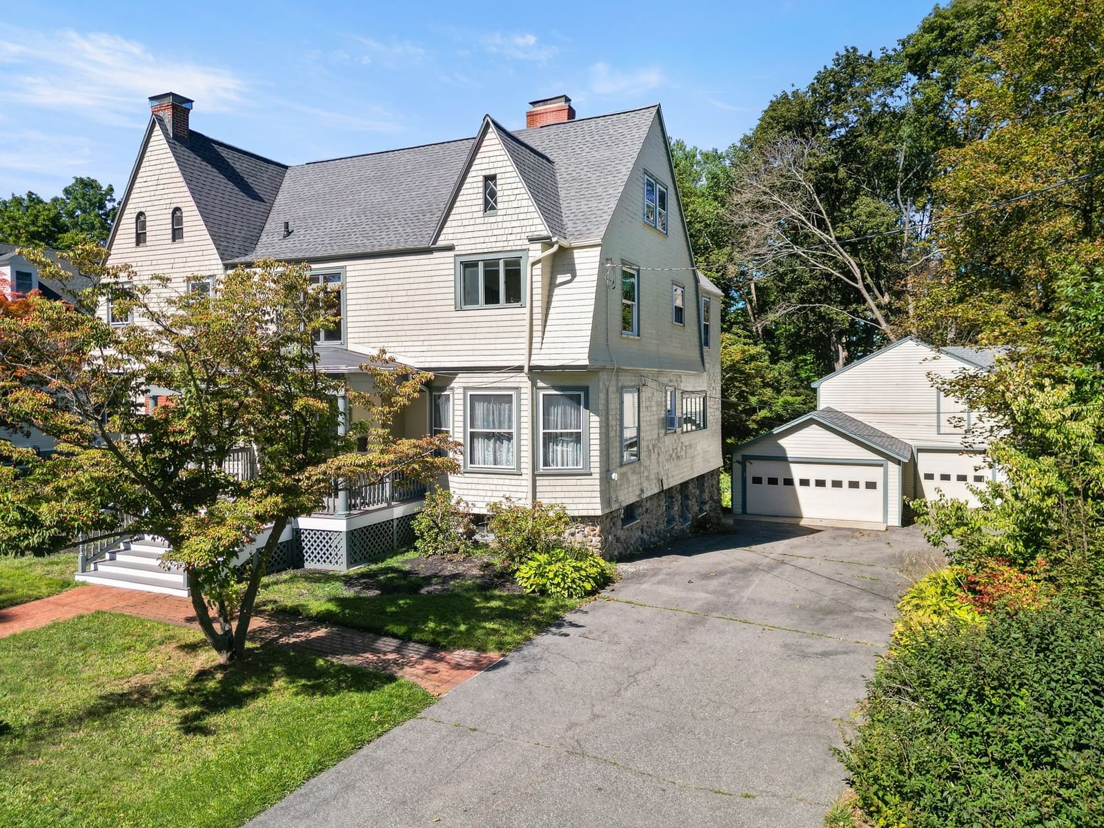 32 Morton St