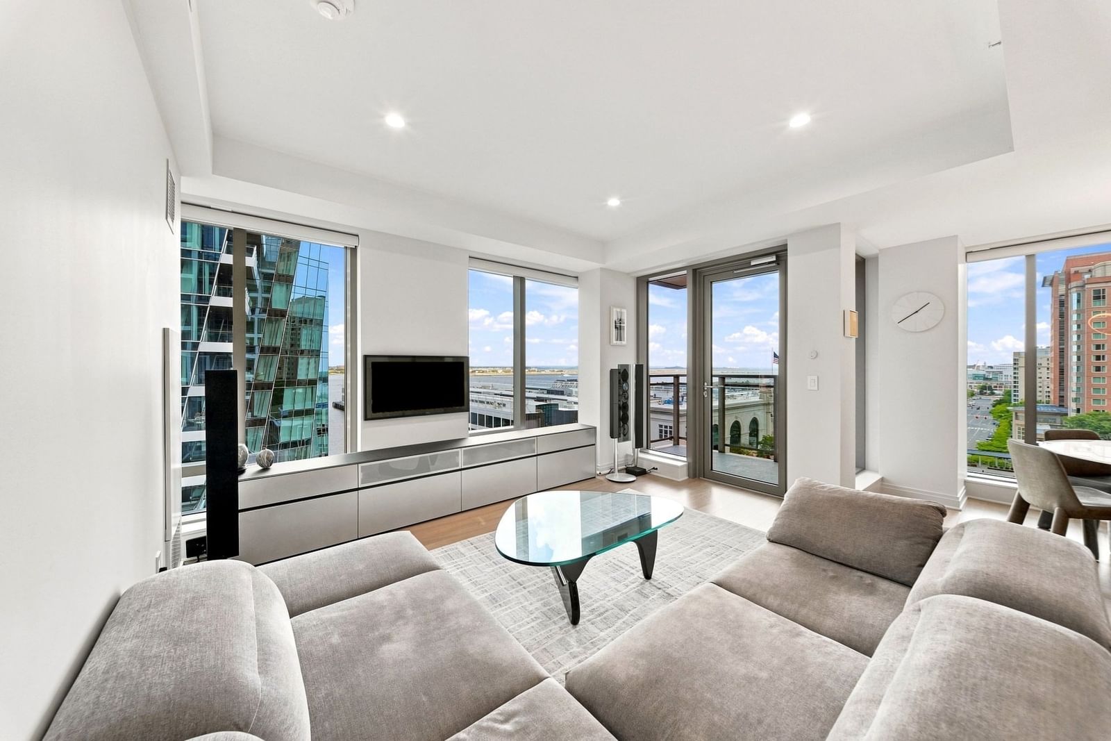 133 Seaport Blvd #1122 Boston — Photo 10 of 31