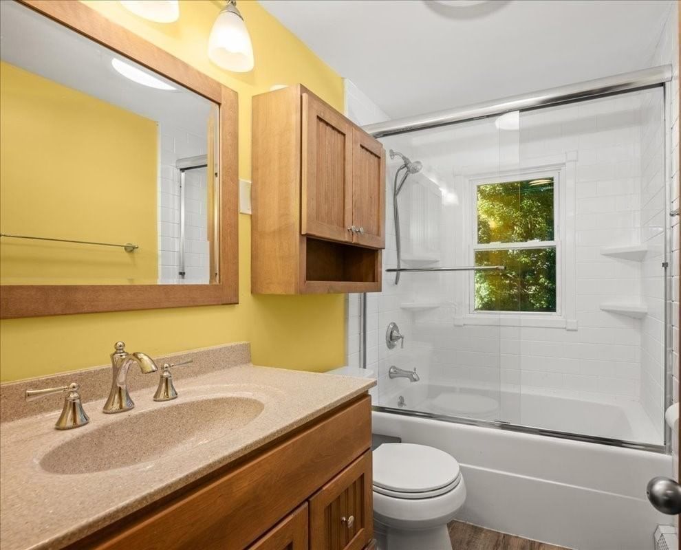16 Venus Drive Shrewsbury — Photo 15 of 25