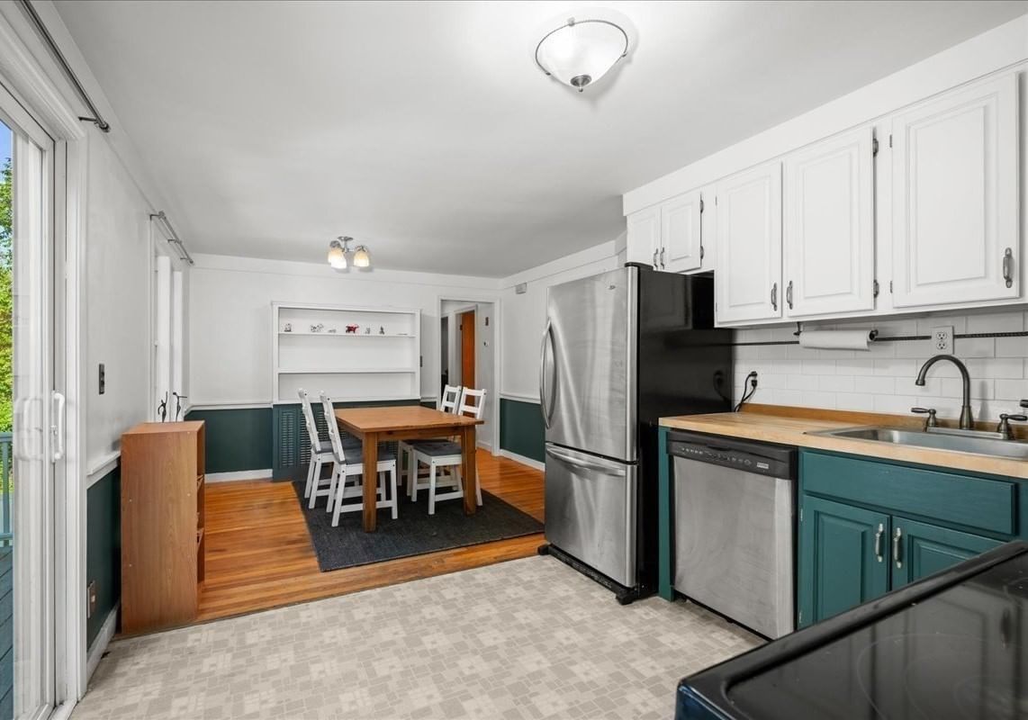 16 Venus Drive Shrewsbury — Photo 5 of 25