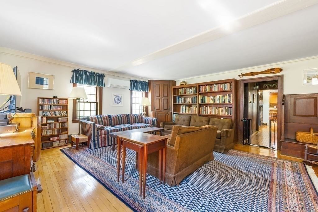 69 Forest St Sherborn — Photo 11 of 41