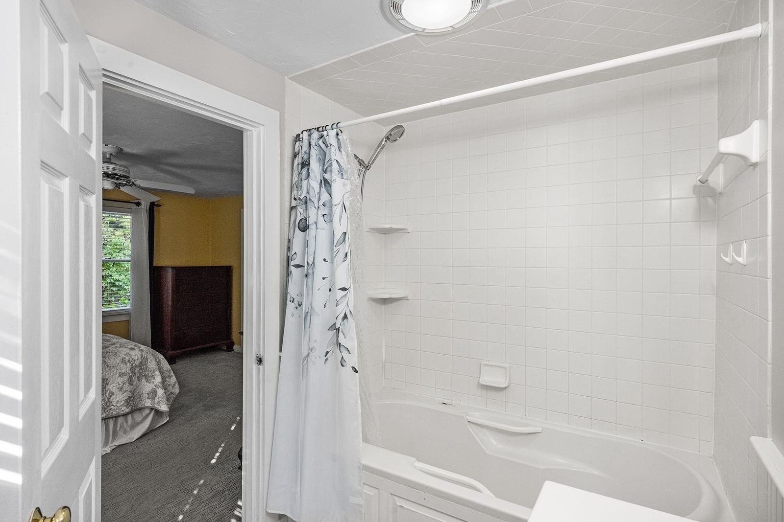 559 Old Jail Ln Barnstable — Photo 17 of 41