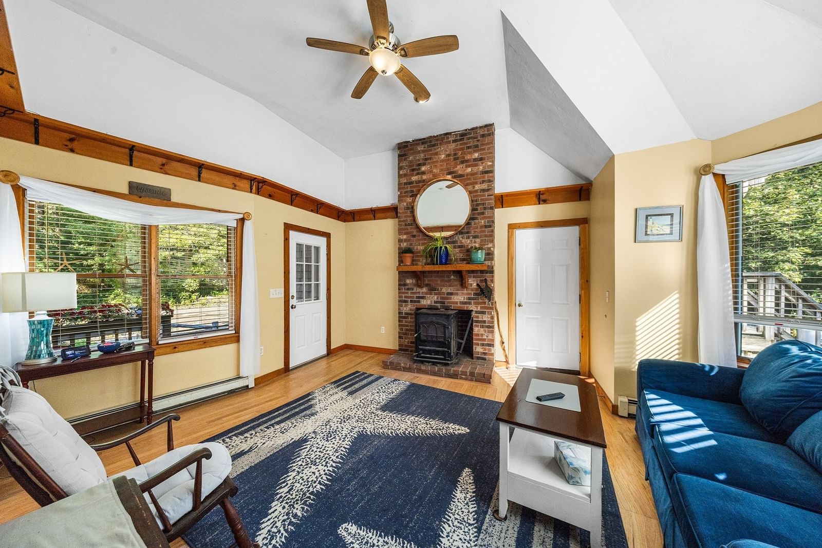 559 Old Jail Ln Barnstable — Photo 6 of 41