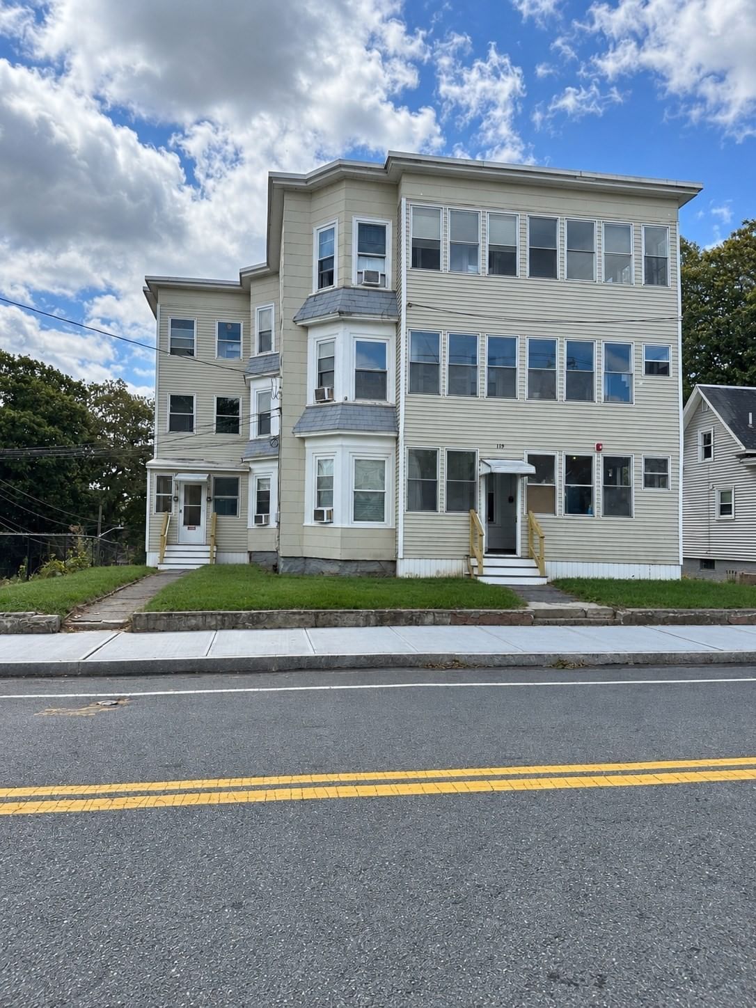 113 Spruce Leominster — Photo 2 of 23