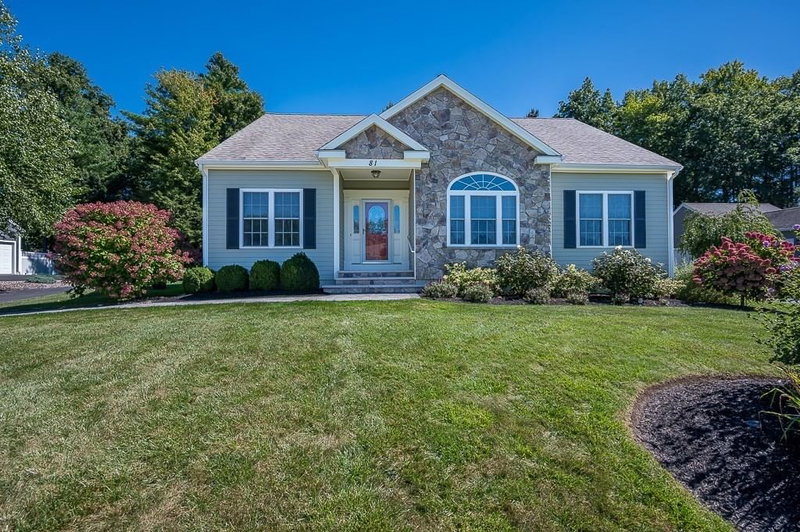 81 Nicholas Dr