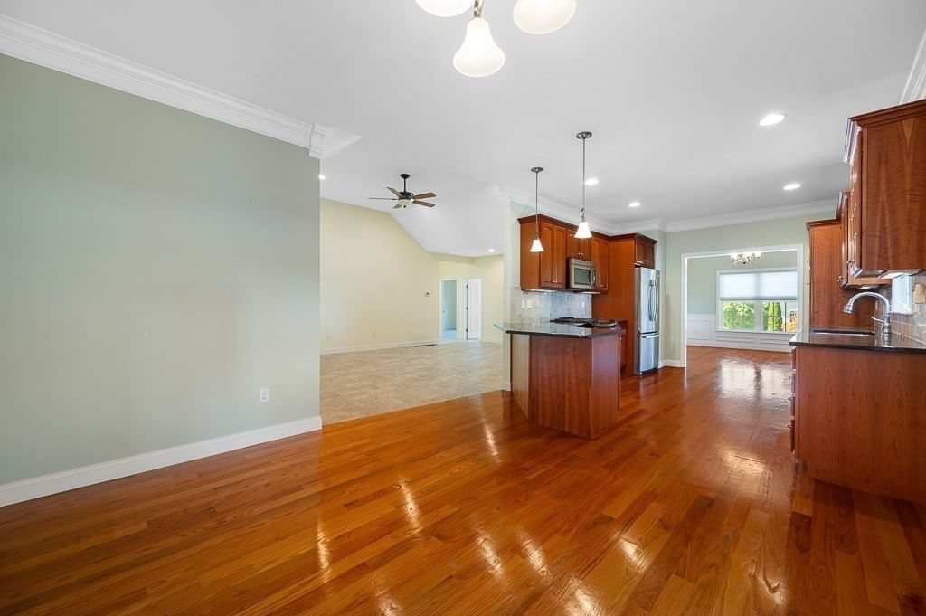 81 Nicholas Dr Lancaster — Photo 18 of 42