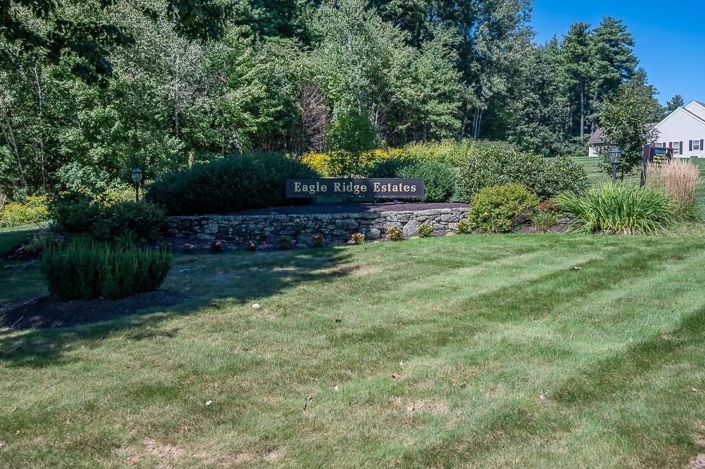 81 Nicholas Dr Lancaster — Photo 2 of 42