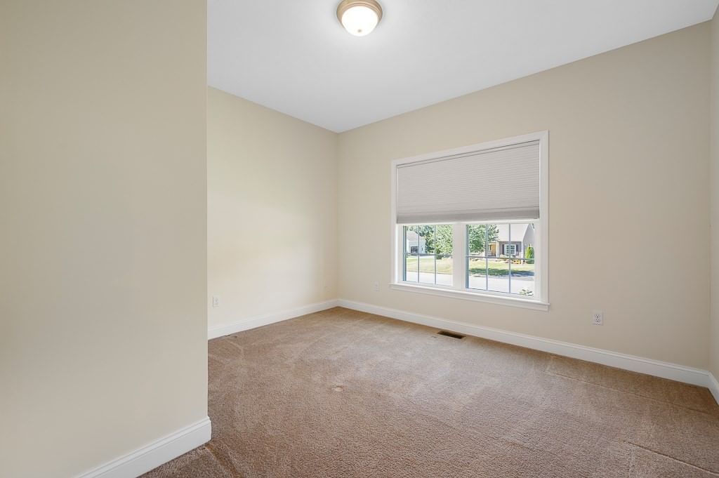 81 Nicholas Dr Lancaster — Photo 28 of 42
