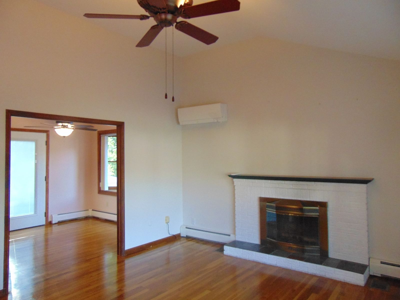 123 Eva Drive Leominster — Photo 3 of 42