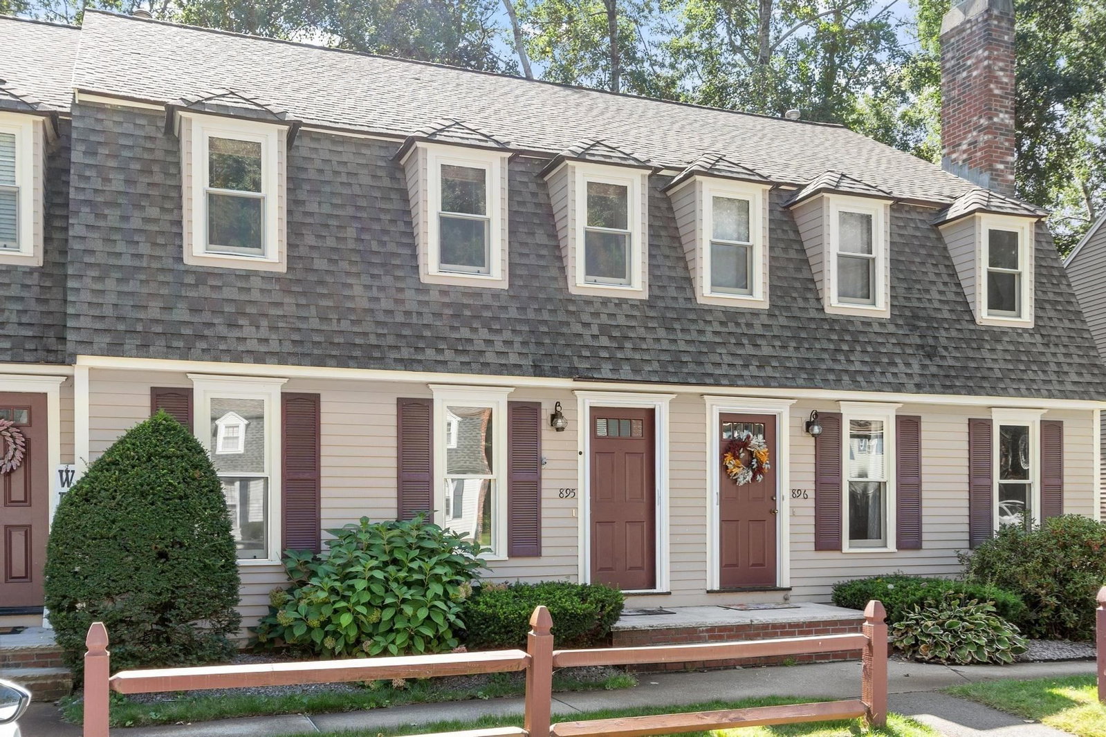 Property at 895 Wellman Avenue #895, Chelmsford, MA 01863
