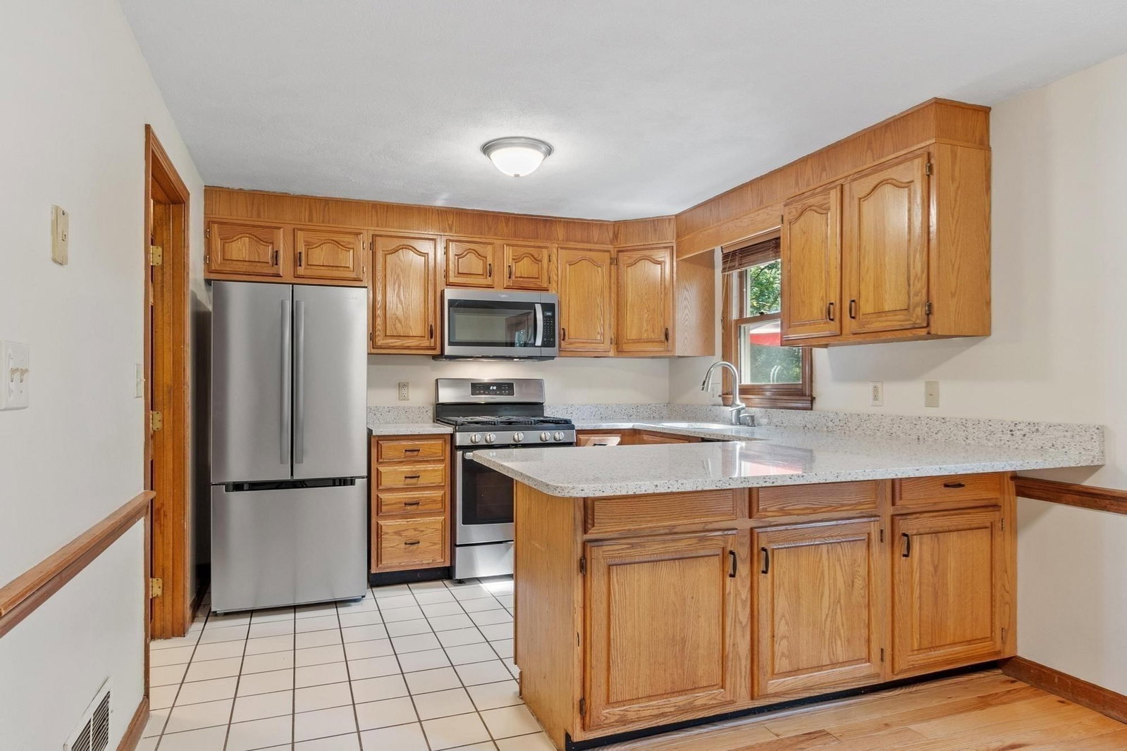 895 Wellman Avenue #895 Chelmsford — Photo 12 of 38