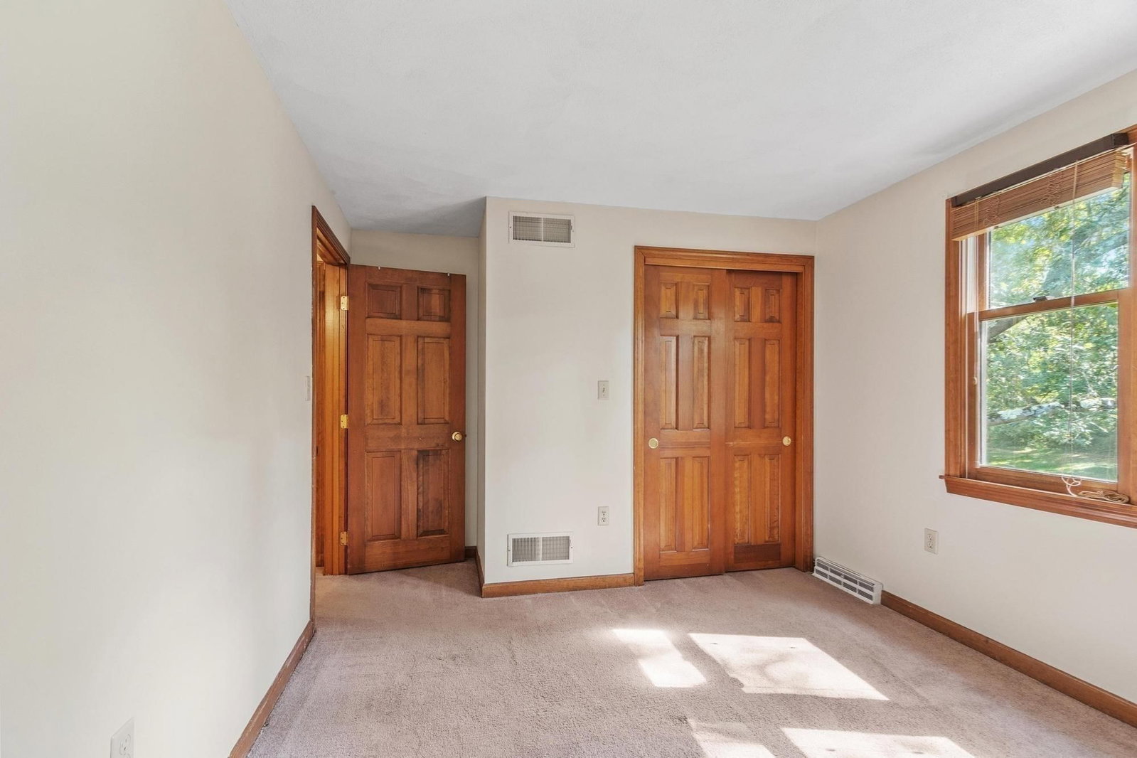 895 Wellman Avenue #895 Chelmsford — Photo 17 of 38