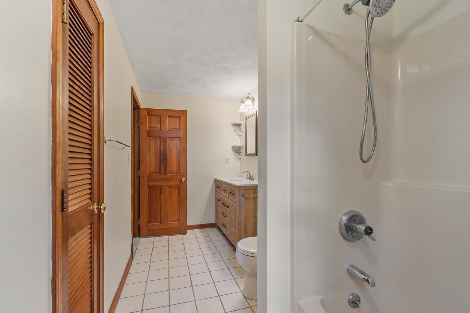 895 Wellman Avenue #895 Chelmsford — Photo 22 of 38