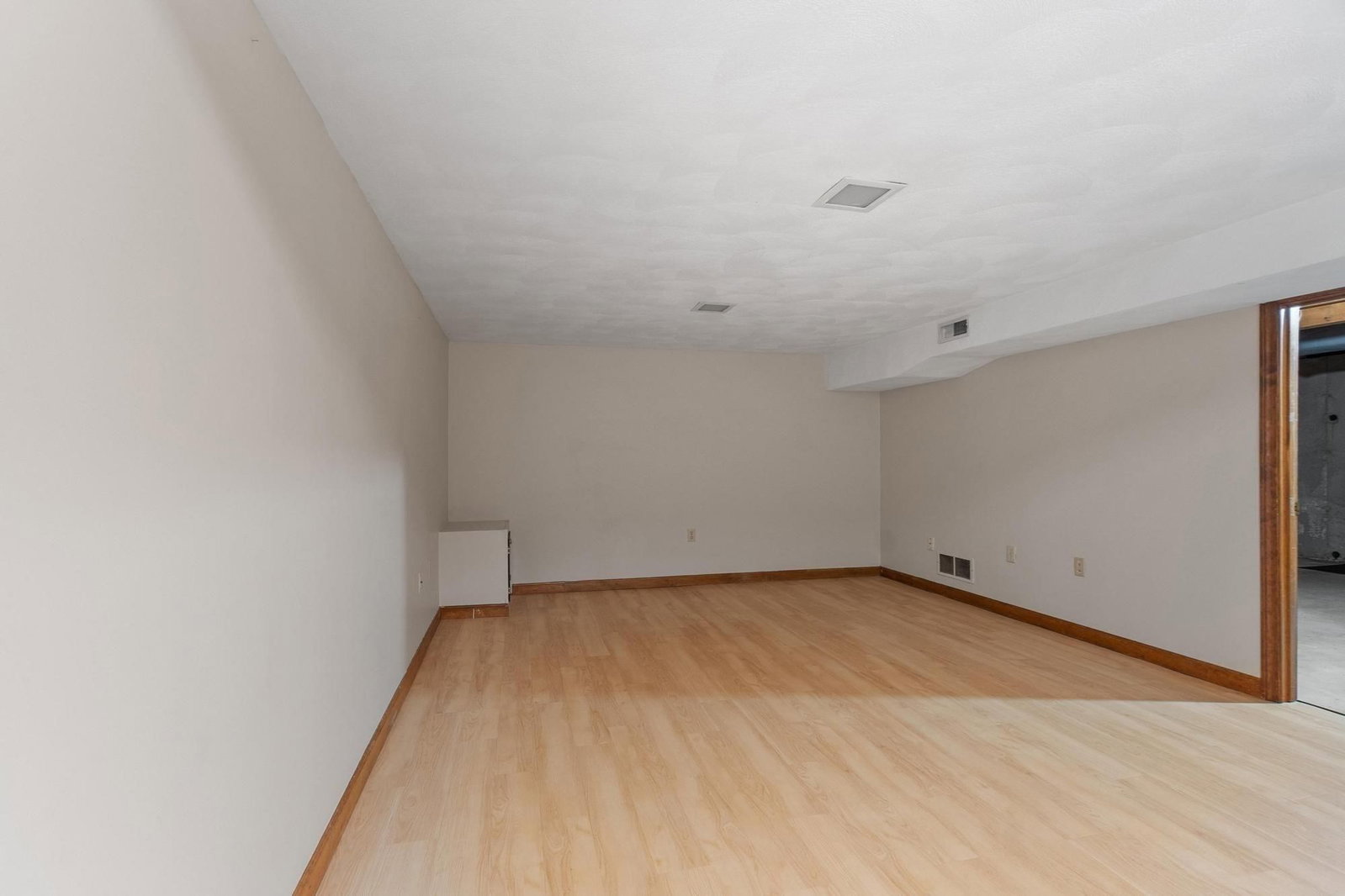 895 Wellman Avenue #895 Chelmsford — Photo 25 of 38
