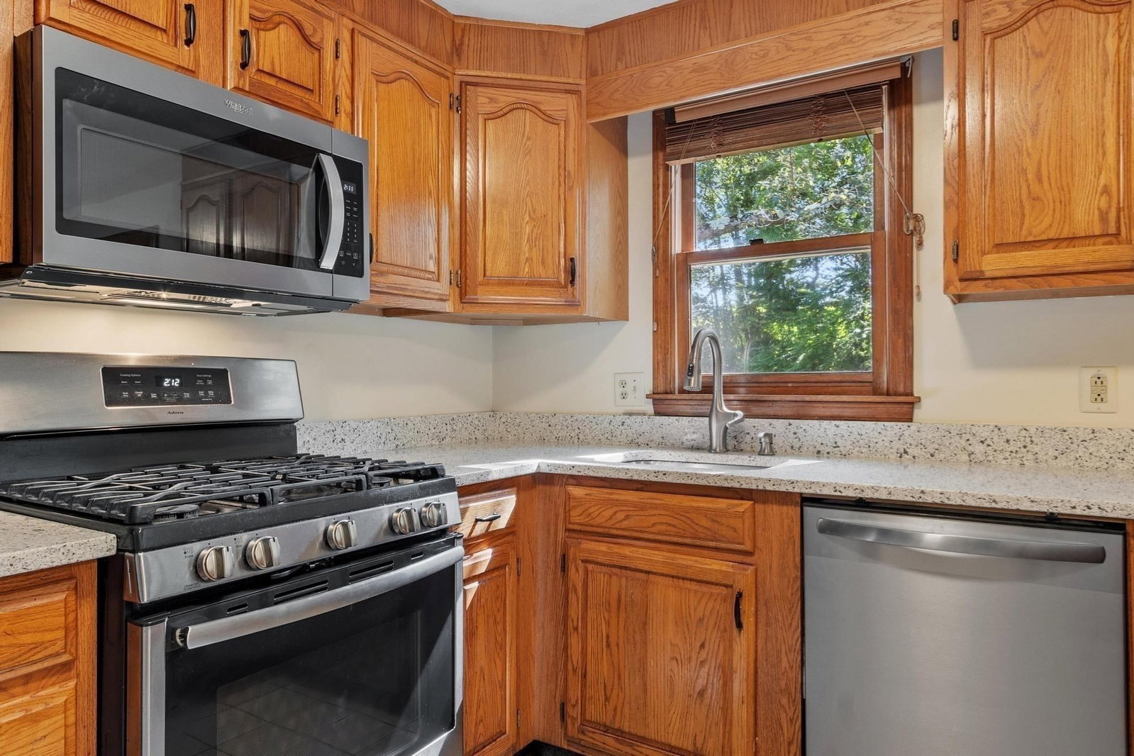 895 Wellman Avenue #895 Chelmsford — Photo 8 of 38