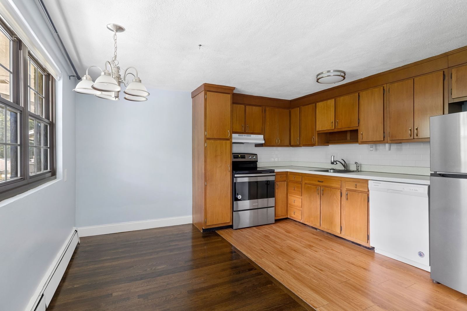 72 Renwick Rd #B Wakefield — Photo 4 of 17