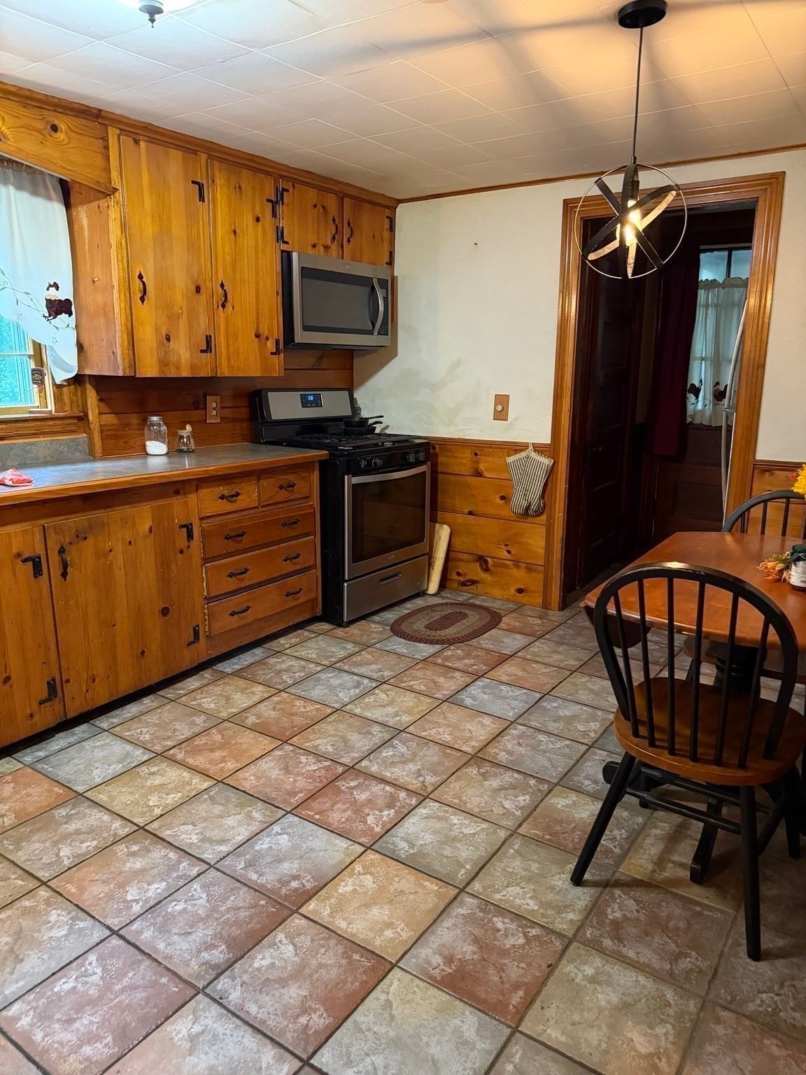 76 Main Street Grafton — Photo 10 of 42